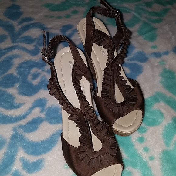 Shoes! - Picture 3 of 7